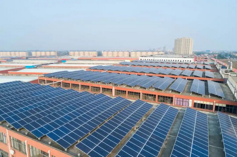 中國太陽能資源分布：根據各地接受太陽總輻射量的多少，可將全國劃分為五類地區