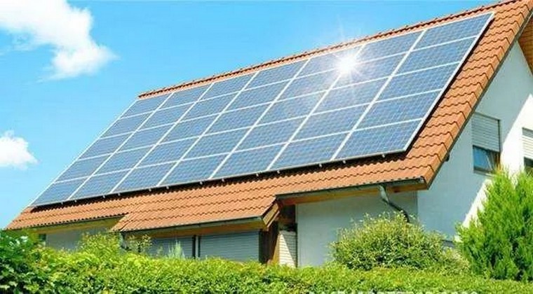 與傳統的太陽能發電系統相比，BIPV 有哪些優勢